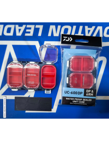 Caja Daiwa UC-600 DP  Roja